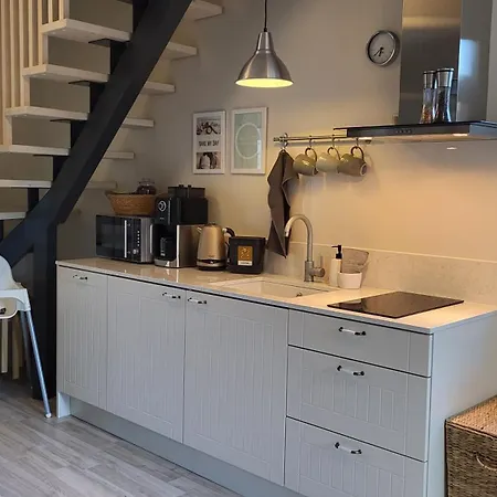 Family And Garden Apartment *